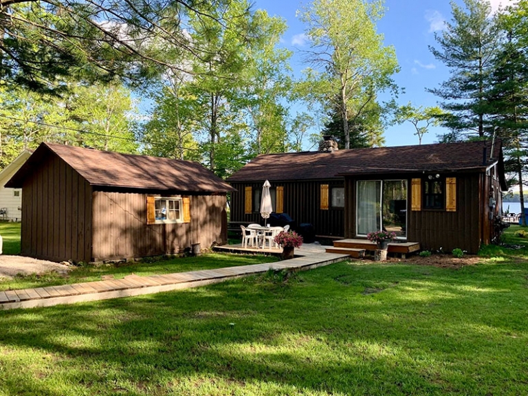 Vacation Rental on Lake Margrethe in Grayling, MI Don's Cabin